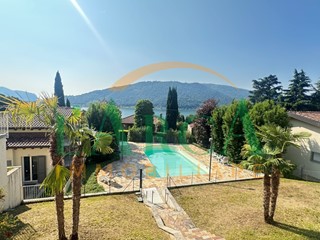 Casa Indipendente in Vendita a Sarnico, 530'000€, 190 m², con Box