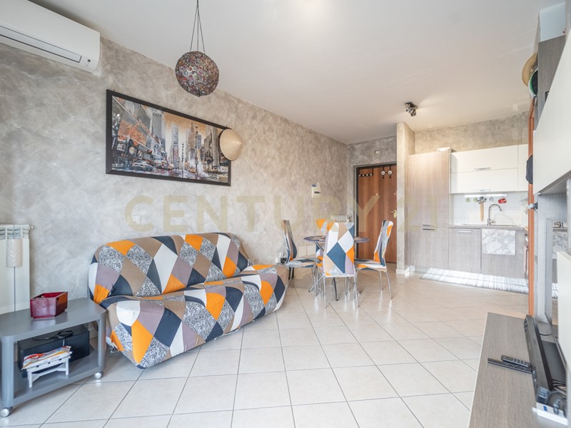 Bilocale in Vendita a Roma, zona Ponte di Nona, 155'000€, 49 m², arredato