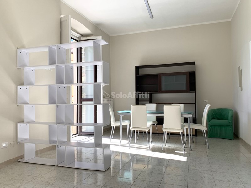 Trilocale in Affitto a Catanzaro, zona Centro, 700&euro;, 110 m², arredato