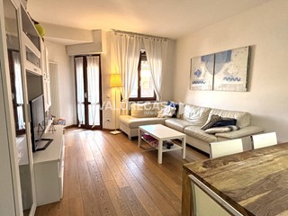 Quadrilocale in Vendita a Carrara, zona Marina Di Carrara, 278'000€, 90 m²
