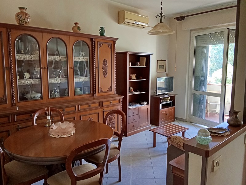 Trilocale in Vendita a Luni, zona Luni Mare, 98'000€, 52 m², arredato