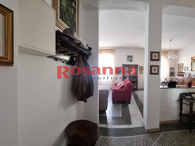 Appartamento in Vendita a Livorno, 130'000€, 156 m²