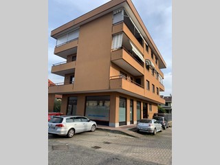Appartamento in Vendita a Ciriè, 235'000€, 170 m², con Box