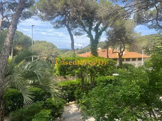 Villa in Vendita a Livorno, zona Quercianella, 550'000&euro;, 100 m², arredato, con Box