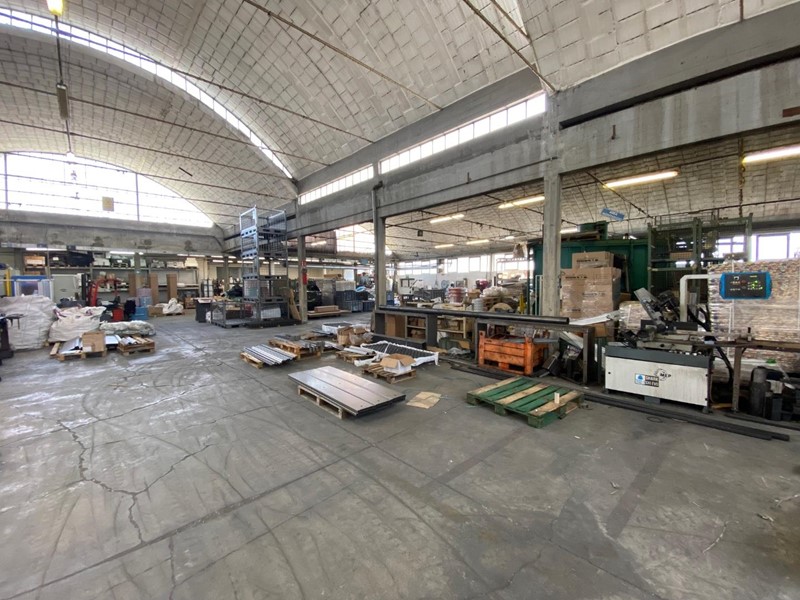Capannone in Vendita a Vicopisano, 1'250'000€, 3000 m²