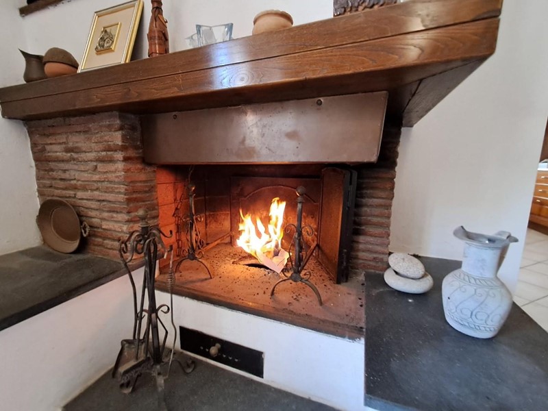 Casa di corte in Vendita a Crespina Lorenzana, 199'000€, 300 m²