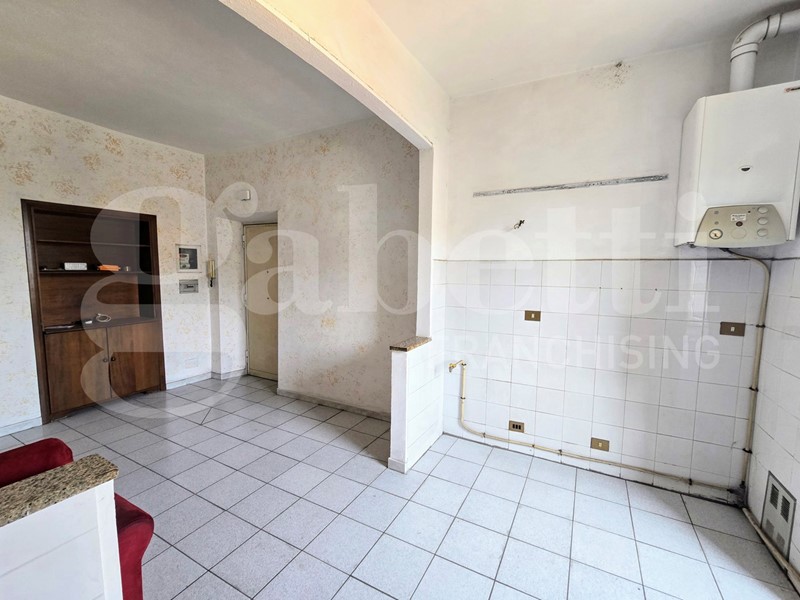 Trilocale in Vendita a Colleferro, 70'000€, 78 m²