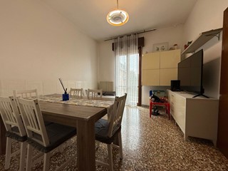 Quadrilocale in Vendita a Vignola, 168'000€, 133 m²