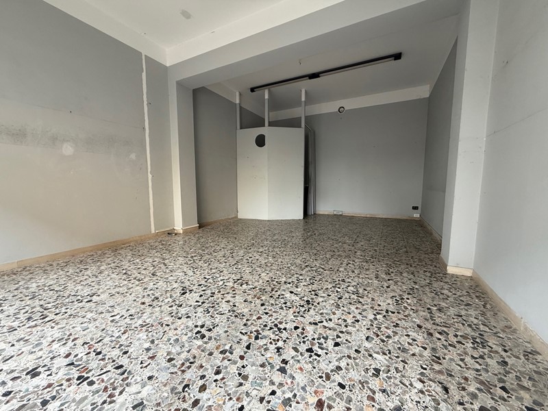 Negozio in Vendita a Vignola, 55'000€, 43 m²