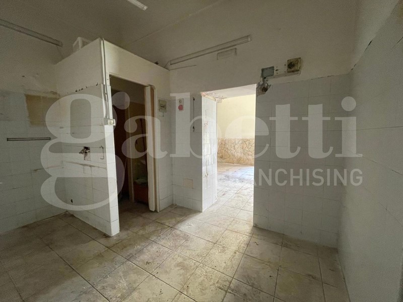 Negozio in Vendita a Siracusa, 65'000&euro;, 54 m²