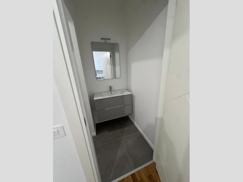 Bilocale in Vendita a Milano, 219'000€, 40 m², arredato