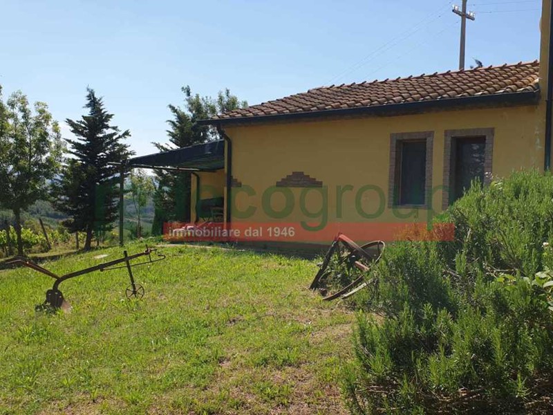 Casa Indipendente in Vendita a Guardistallo, 450'000€, 350 m², arredato