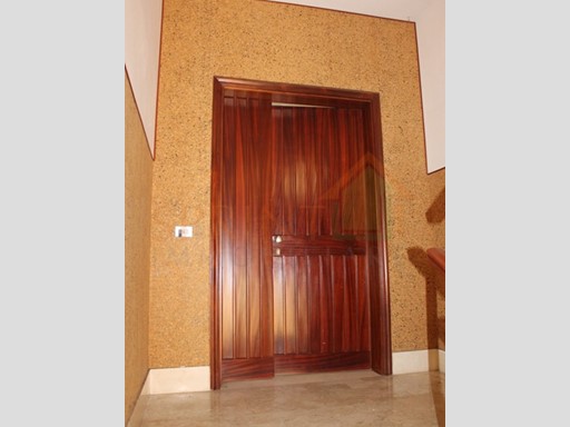 Appartamento in Vendita a Castellana Grotte, 192'000€, 181 m², con Box