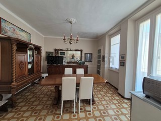 Quadrilocale in Vendita a Cremona, 99'000€, 109 m²