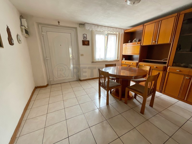 Casa Indipendente in Vendita a Visco, 80'000€, 271 m², arredato