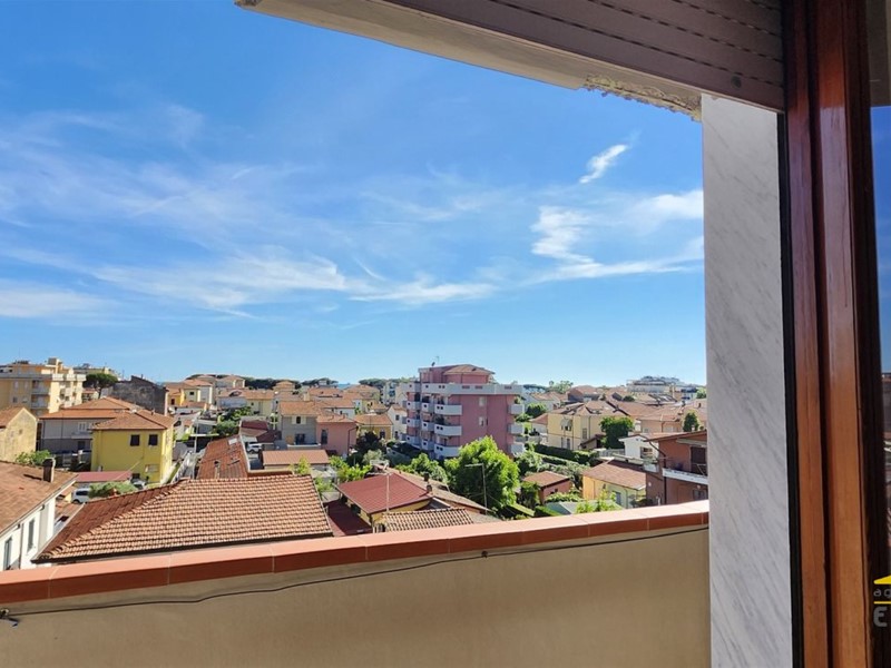 Quadrilocale in Vendita a Carrara, 220'000€, 90 m²