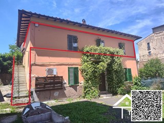 Appartamento in Vendita a Selci, 43'000&euro;, 140 m²