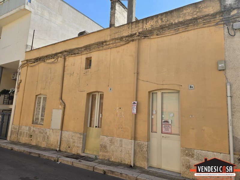 Casa Indipendente in Vendita a Adelfia, 45'000€, 60 m²