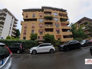 Trilocale in Vendita a Busto Arsizio, 220'000€, 95 m²