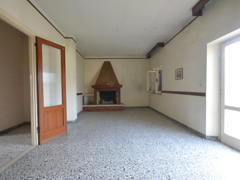 Appartamento in Vendita a Lucca, zona Maggiano, 140'000€, 125 m²