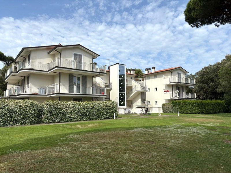 Trilocale in Vendita a Massa, zona Poveromo, 255'000&euro;, 65 m², arredato