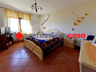 Villa bifamiliare in Vendita a Alife, 330'000€, 280 m²