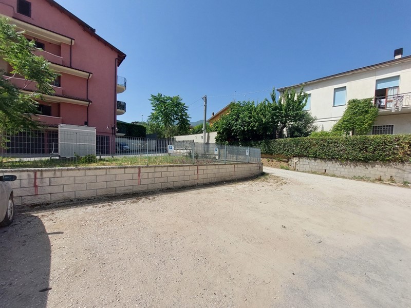 Trilocale in Vendita a Montorio al Vomano, 87'000€, 100 m²