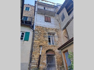 Casa Semi Indipendente in Vendita a Molini di Triora, zona Andagna, 6'000€, 95 m²