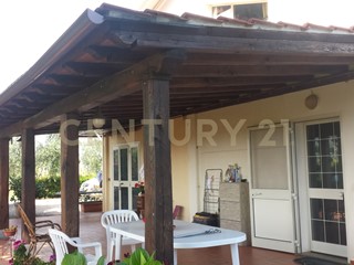 Casa Indipendente in Vendita a Capalbio, zona Borgo Carige, 650'000€, 244 m², arredato