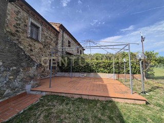 Casa Indipendente in Vendita a Civitella Paganico, zona Casal di Pari, 65'000€, 82 m², arredato