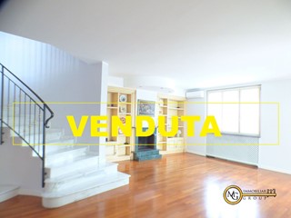 Villa in Vendita a Vignate, 615'000€, 320 m²