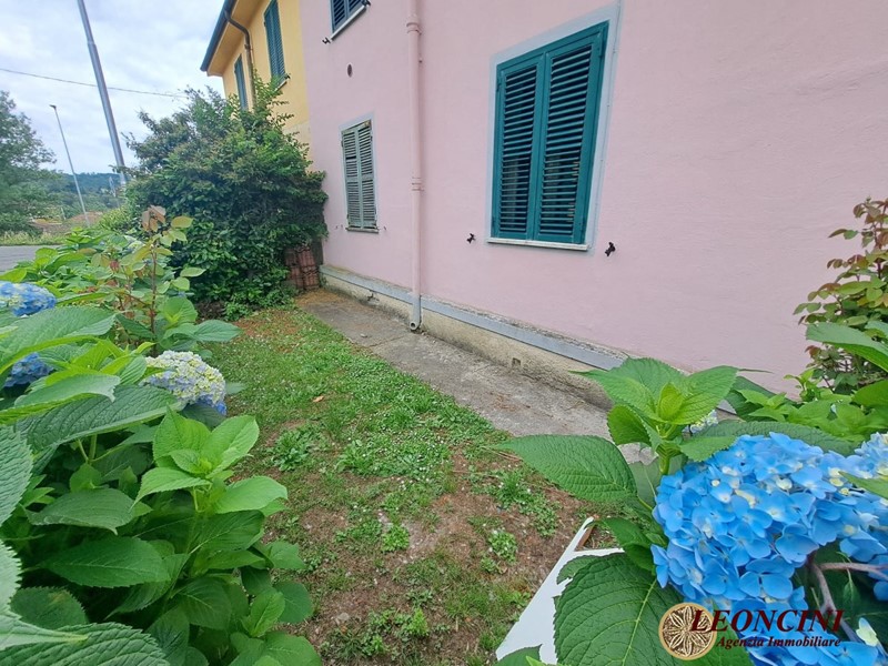 Quadrilocale in Vendita a Villafranca in Lunigiana, 55'000€, 74 m²