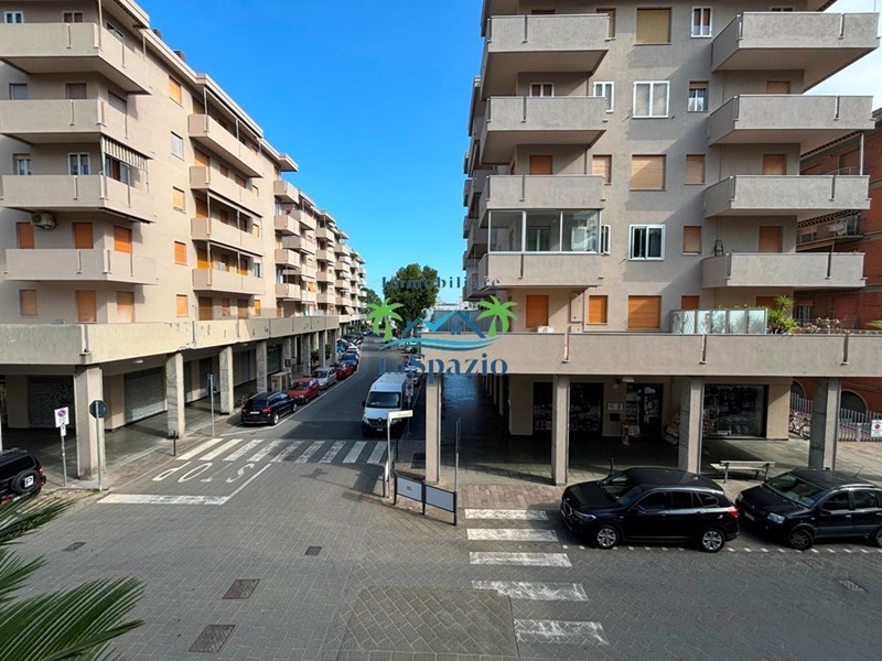 Trilocale in Vendita a Andora, zona Marina Di Andora, 330'000€, 65 m²