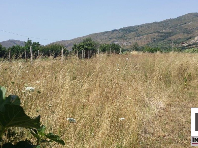 Terreno edificabile in Vendita a Mondragone, zona via padule, 47'000€, 500 m²