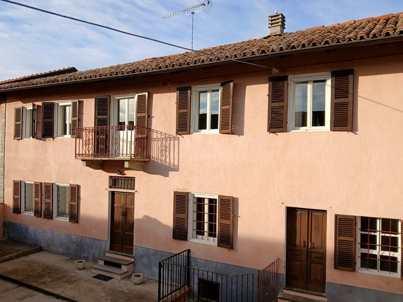 Casa Indipendente in Vendita a Alfiano Natta, 145'000€, 173 m², arredato