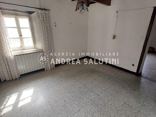 Casa Indipendente in Vendita a Buti, 90'000€, 120 m²