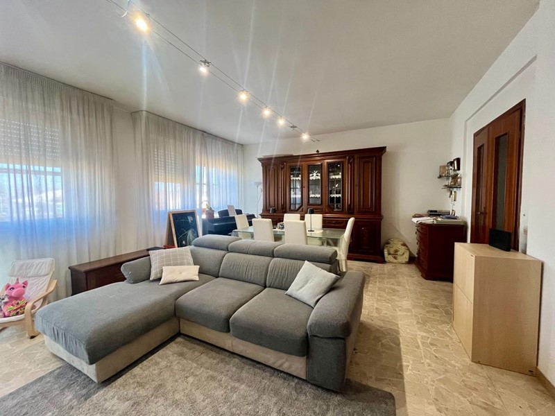 Appartamento in Vendita a Pisa, zona Putignano Pisano, 175'000€, 110 m², con Box