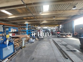 Capannone in Vendita a Viareggio, 530'000€, 600 m²