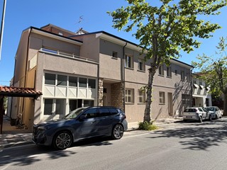 Appartamento in Vendita a Cascina, 315'000&euro;, 92 m², con Box