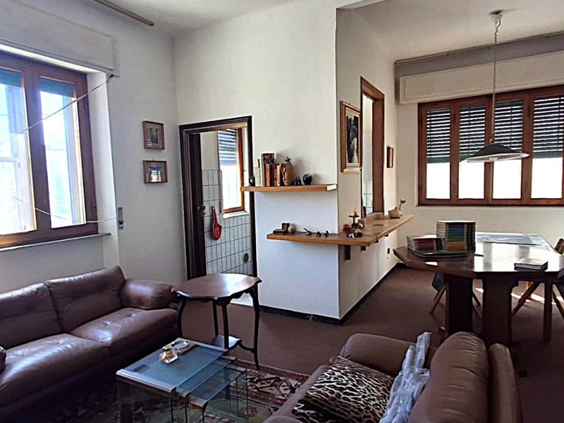 Casa Indipendente in Vendita a Vecchiano, 207'000€, 200 m², con Box