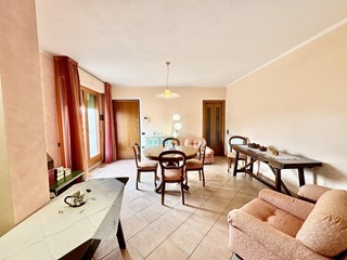 Bilocale in Vendita a Castelfiorentino, 150'000€, 51 m², arredato, con Box