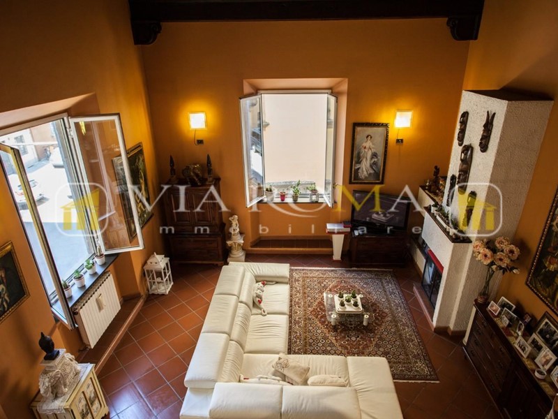 Appartamento in Vendita a Lucca, 550'000€, 150 m², arredato