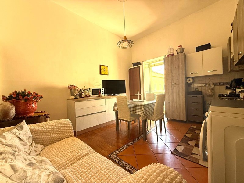 Bilocale in Vendita a Napoli, 140'000€, 50 m²