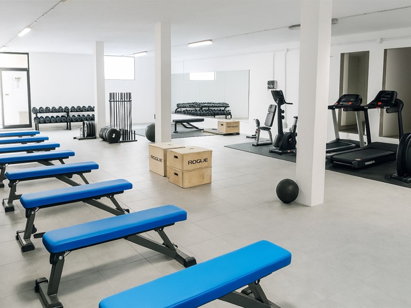 Capannone in Affitto a Montignoso, zona Cervaiolo, 850€, 270 m²