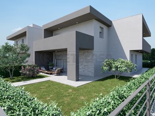 Appartamento in Vendita a Malo, 295'000€, 200 m², con Box