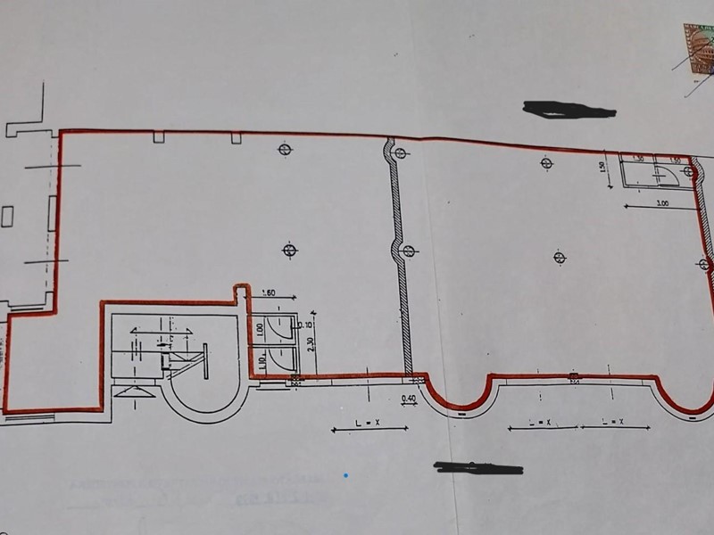 Immobile commerciale in Affitto a Cascina, 3'000€, 220 m²
