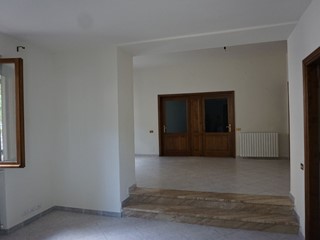 Quadrilocale in Vendita a Gallicano, 130'000€, 133 m²