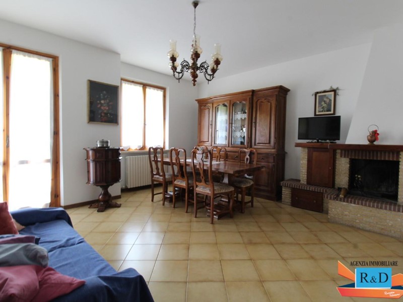 Quadrilocale in Vendita a San Gimignano, 245'000€, 102 m², con Box