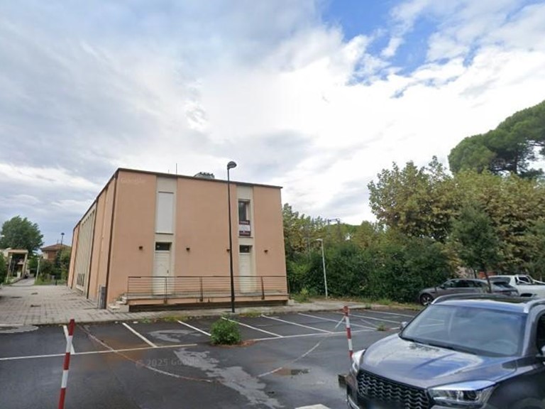 Ufficio in Vendita a Camaiore, zona Lido di Camaiore, 186'000€, 118 m²