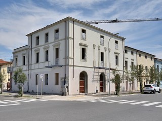 Quadrilocale in Vendita a Pisa, zona Marina di Pisa, 425'000€, 86 m²